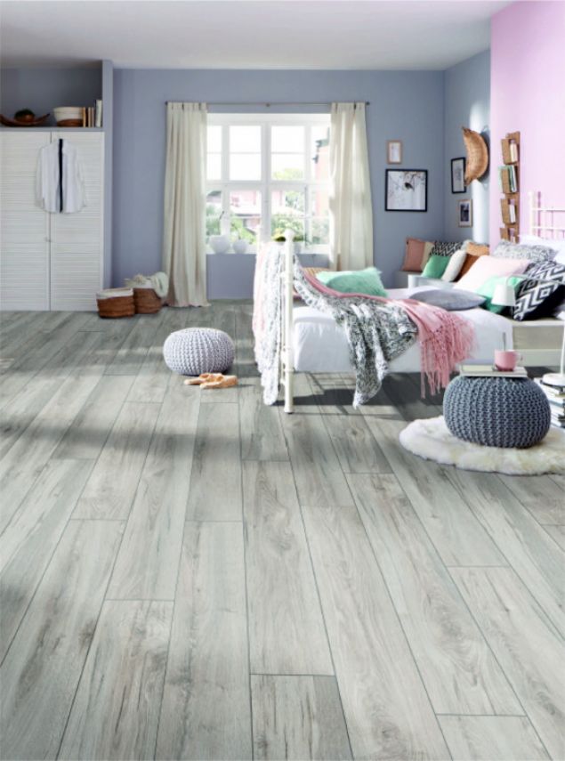 Laminate flooring in the bedroom